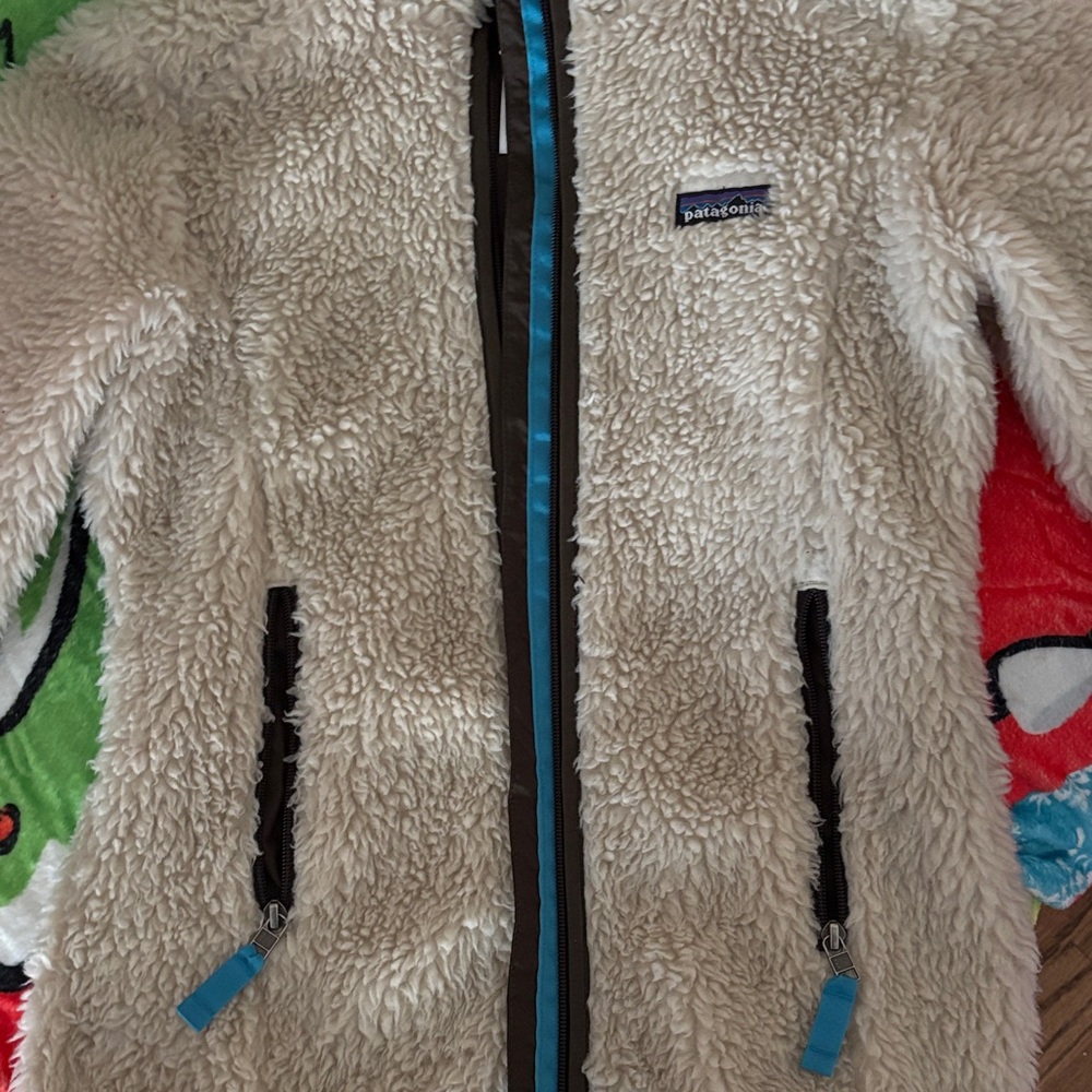 Patagonia Cream and Blue Teddy Jacket
